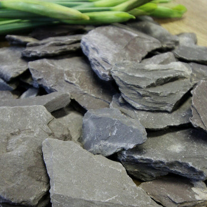 Welsh Blue Plum Crushed Slate Chippings 40mm