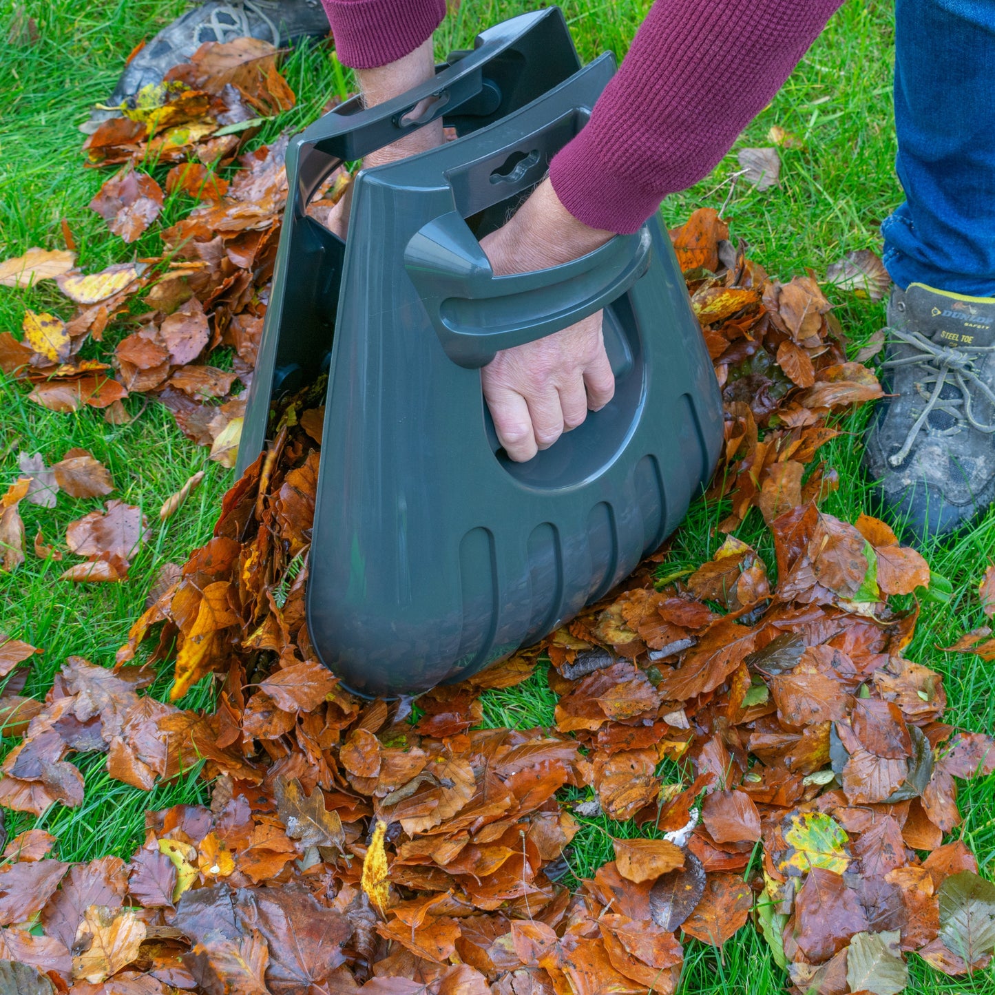 Leaf Grab Large Garden Cleaning Scoops, Dark Gray