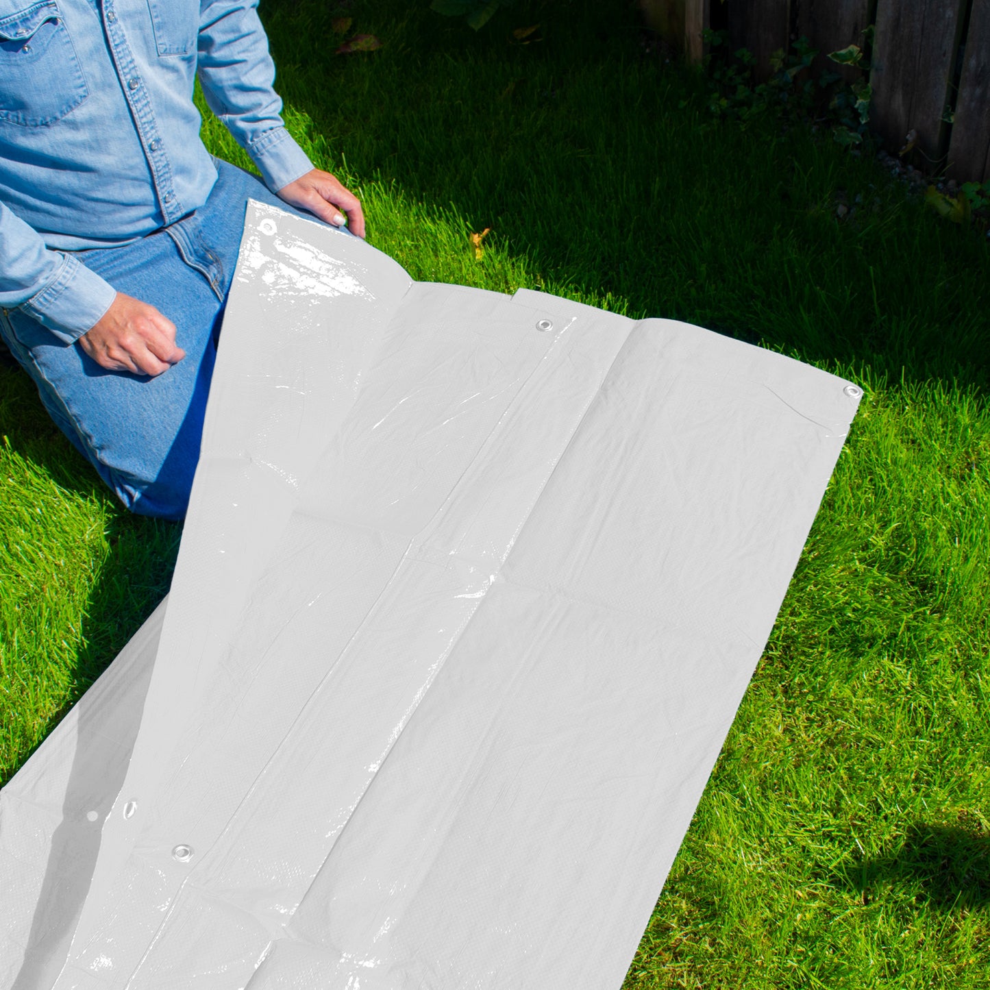 White M-Grade Tarpaulin 6m x 8m